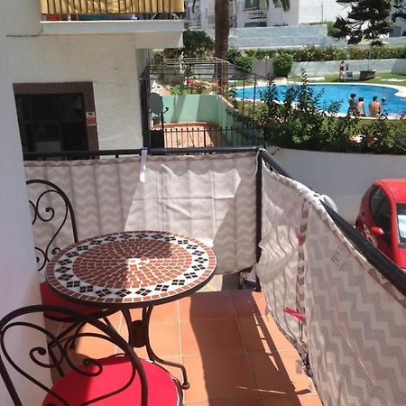 Chez Alison! Central Nerja Apt Exterior foto