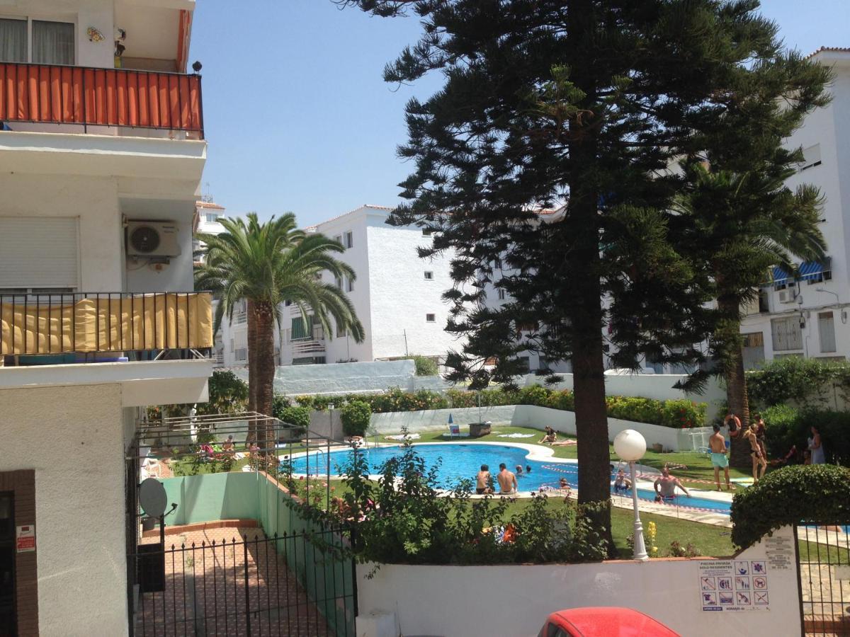 Chez Alison! Central Nerja Apt Exterior foto