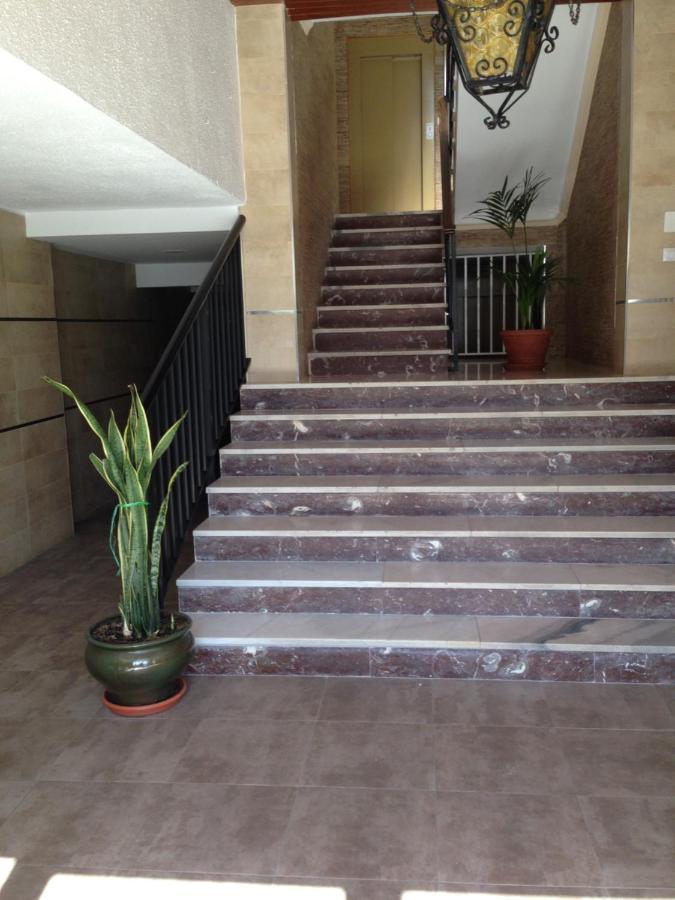 Chez Alison! Central Nerja Apt Exterior foto